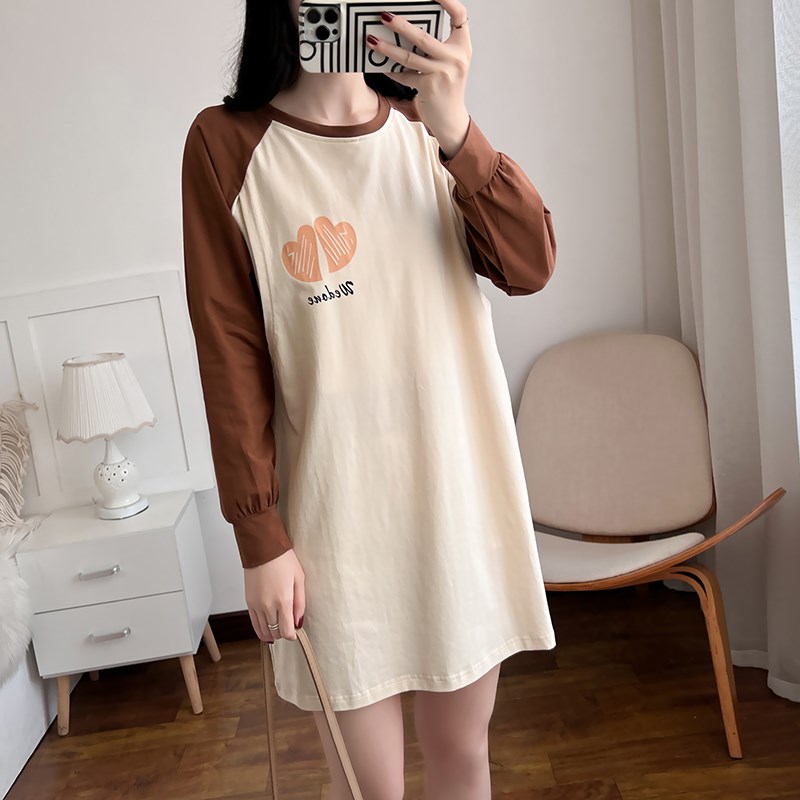 产后哺乳衣外出辣妈款长袖T恤春秋装外穿喂奶期衣服潮妈打底上衣