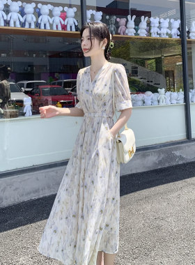辣妈款外出哺乳衣雪纺碎花时尚连衣裙高级感显瘦产后喂奶衣服夏季