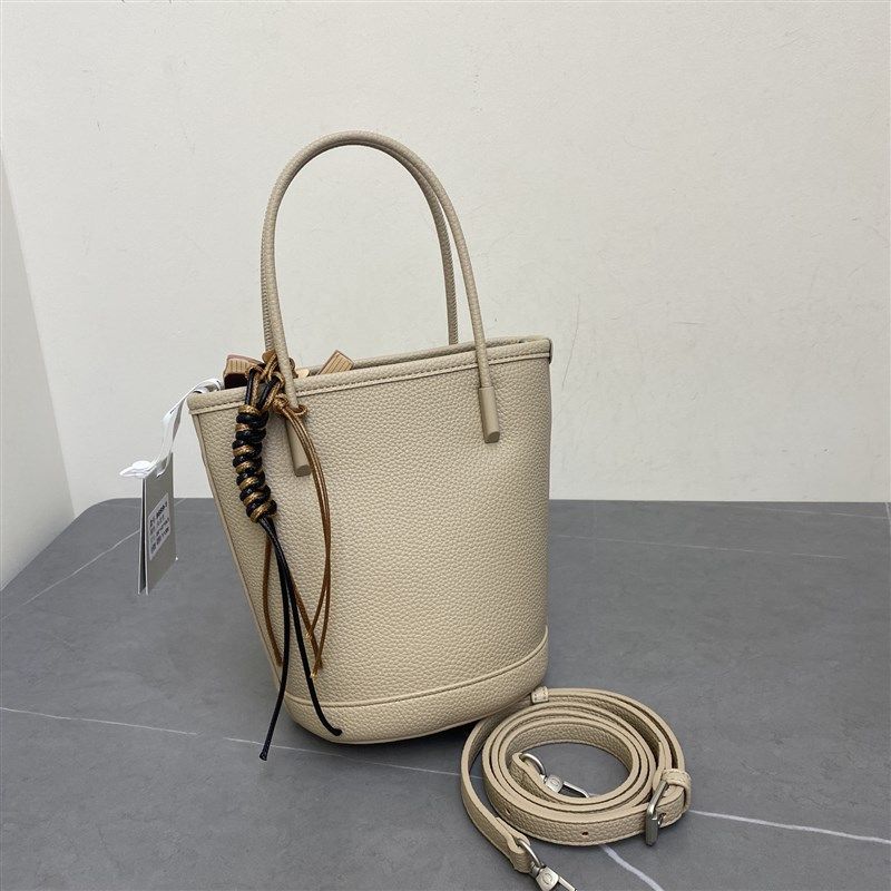 2025新款女包时尚百搭单肩斜挎包水桶包大气水桶包通勤包9699-1,箱包皮具/热销女包/男包,水桶包,淘宝优惠券,粉丝福利购,淘宝优惠卷