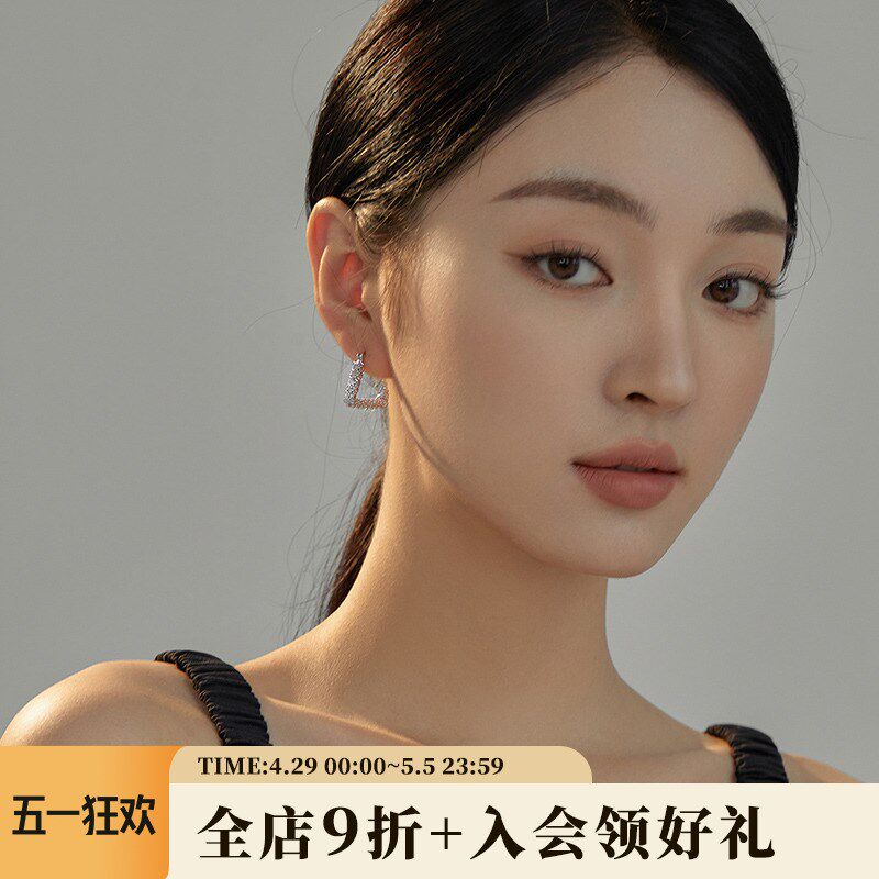 小众独特三角形几何耳环2025新款爆款气质时尚耳饰女高级百搭耳扣