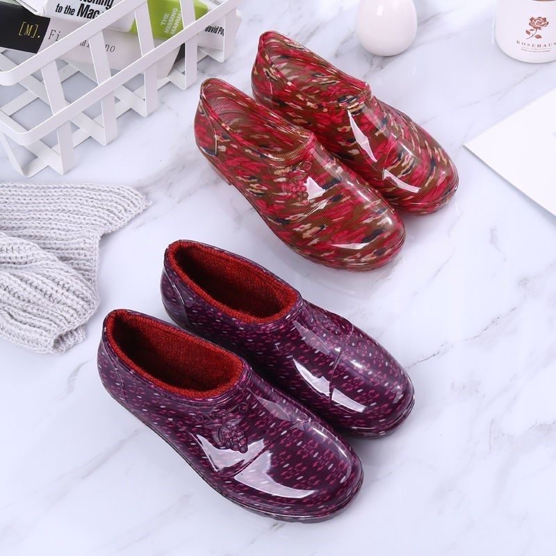 雨鞋女时尚款外穿水靴防滑防水鞋新款成人胶鞋中短筒加绒套鞋雨靴