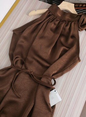 法式挂脖露肩醋酸宽松垂感背心连衣裙女夏季J新气质缎面长裙24097