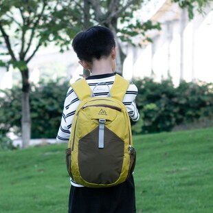 户外儿童背包男孩外出旅游轻便小朋友秋游双肩包轻便研学登山超轻