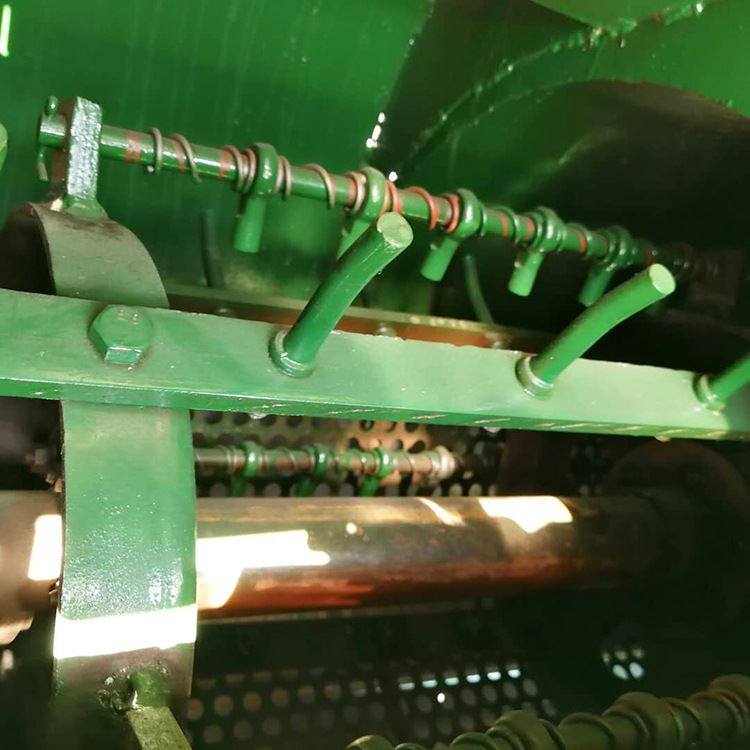 热销非洲白玉米脱粒机撕皮脱粒两用 12马力柴油机配套打谷子皂角