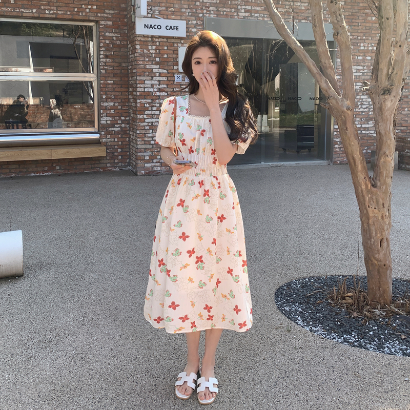 夏季哺乳衣外出辣妈款方领泡泡袖法式收I腰碎花中长款哺乳连衣裙