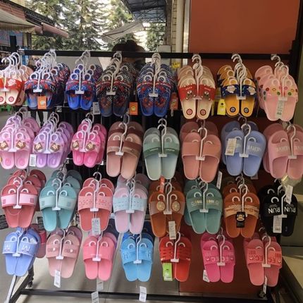 鞋架展示架鞋店落地超市童鞋店挂拖鞋货架袜子内衣移动滑轮陈列架