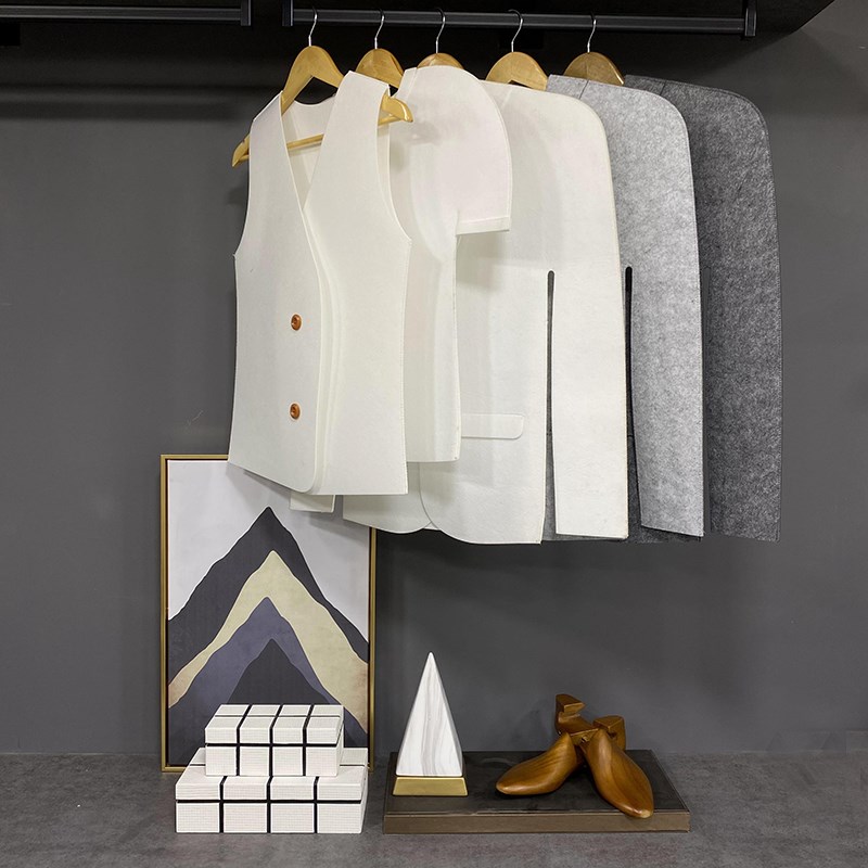 全屋定制样板房衣帽间衣柜摆件毛毡衣服道具男士西装套装展厅陈列