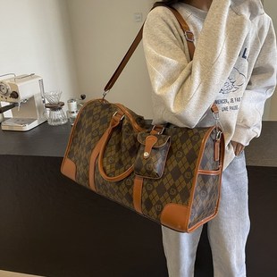 包包女大容量旅行包斜挎轻便时尚手提行李包PU皮质韩版运动健身包