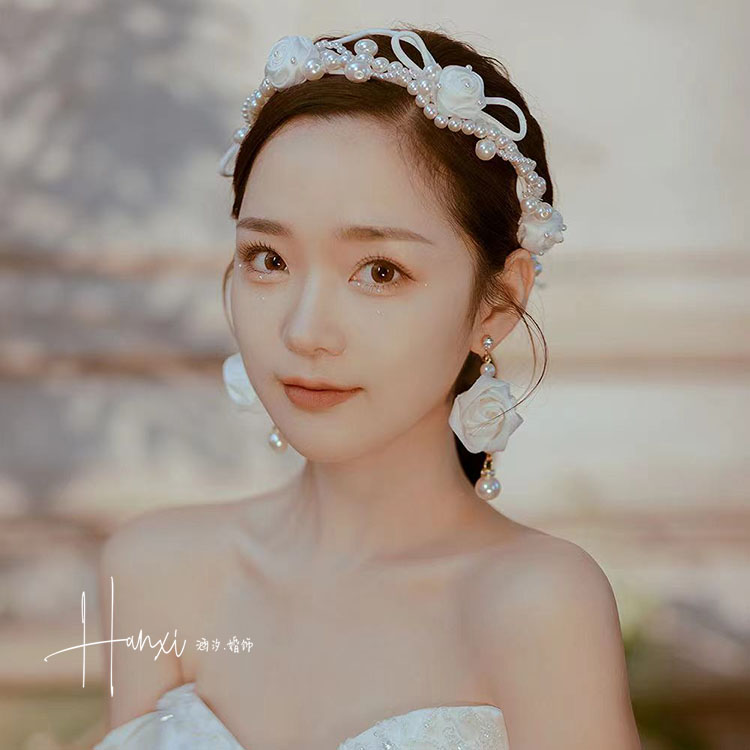 速发新款缎面花苞串珠发带发箍蝴蝶发夹套装新娘结婚头饰写真礼服