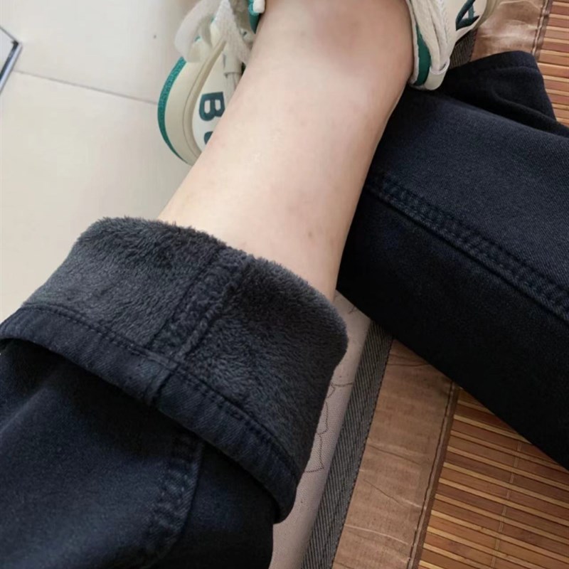 黑色直筒牛仔裤女冬季加绒大尺码胖mm高腰弹N力显瘦九分梨形身材
