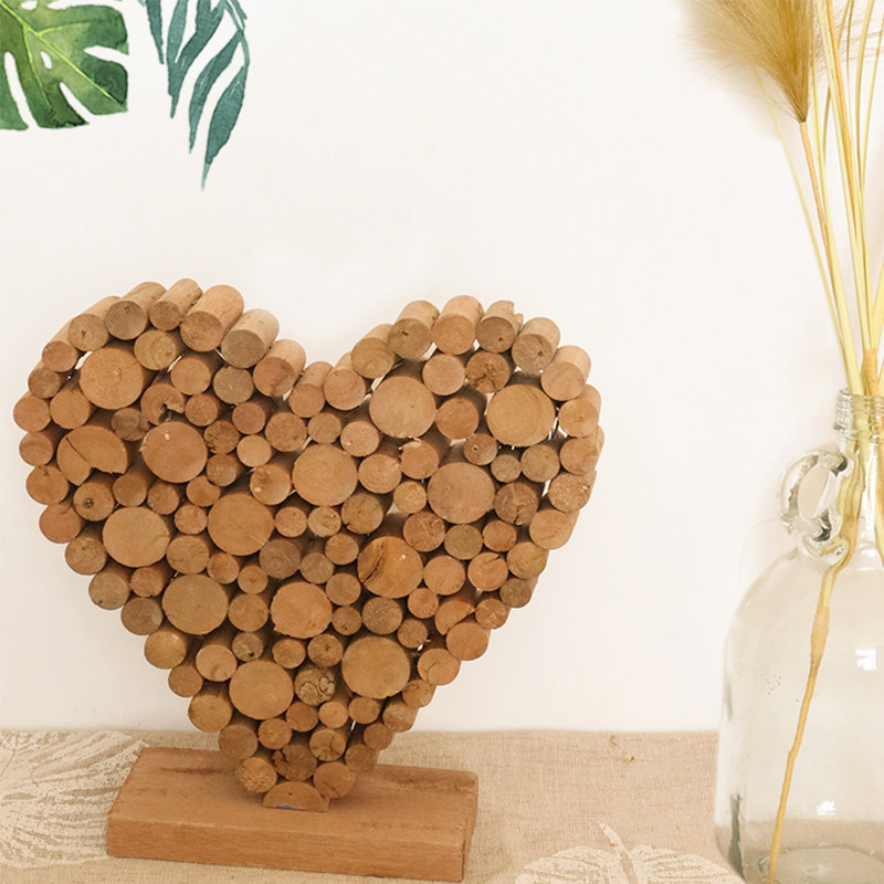 北欧风实木心形创意摆件装饰桌面摆d件七夕生日礼物客厅玄关电视