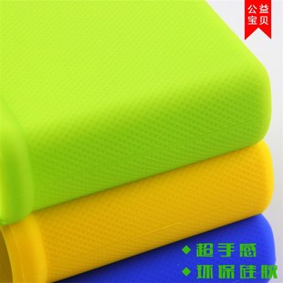汽车用品车内出风口置物袋硅胶车载收纳箱挂袋放手机储物盒多功能
