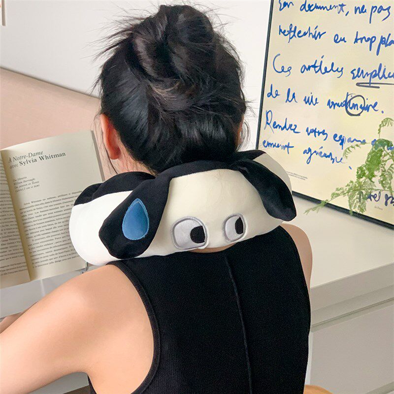 卡通U型枕头毛毛虫护颈枕办公室午休可携式颈椎保护枕可Z爱午睡神