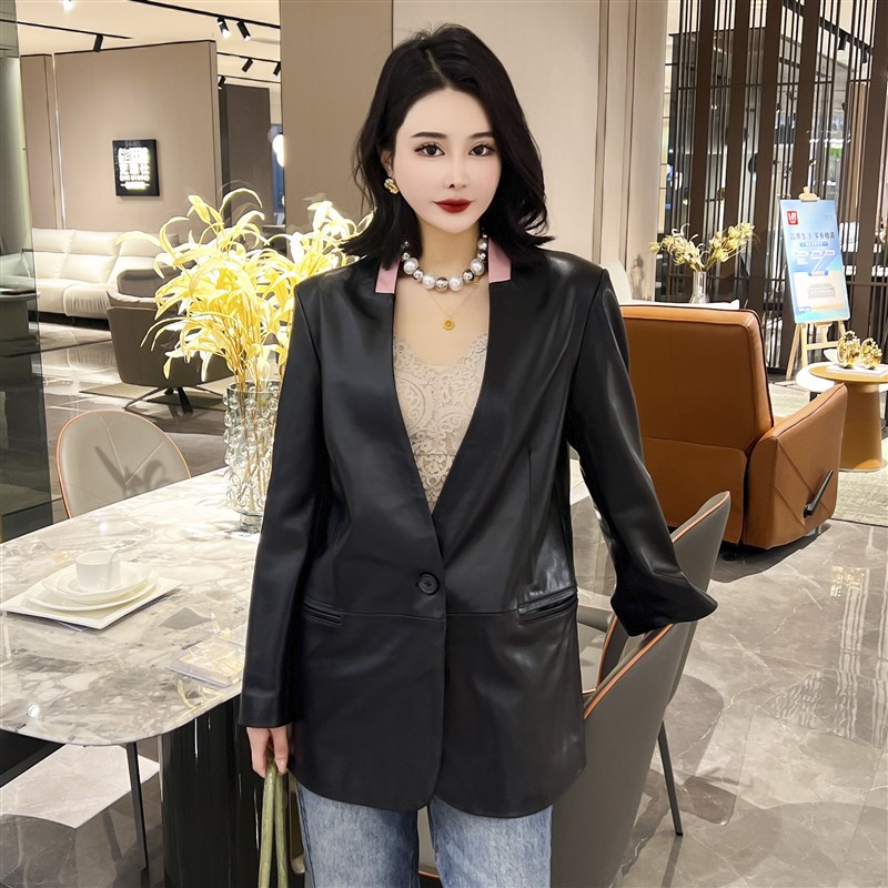 皮衣女中长款2024年秋季新款真皮V领黑色上衣绵羊皮长袖修身外套