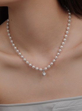 爱心吊坠珍珠项链女款颈链毛衣链高级感轻奢小众2024新款爆款配饰