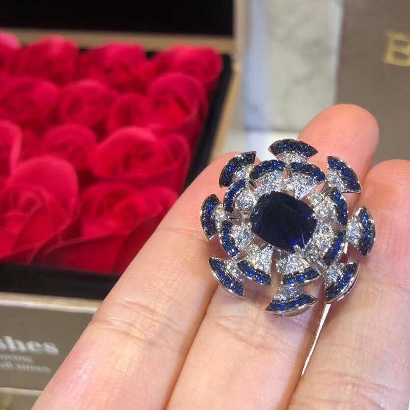 推荐Fashion simple blue corundum flower ring fashion