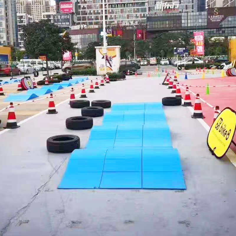 平衡车赛道坡道障碍物幼儿园骑行区训练器材波浪道儿童自行车跑道