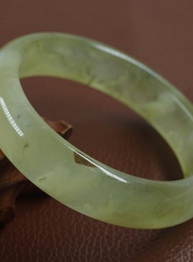 天然绿色岫玉手镯岫玉玉镯飘花水墨岫玉镯子玉镯冰透女手镯饰品