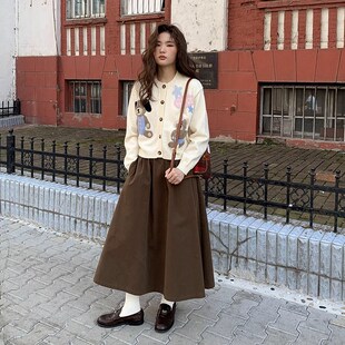 孕妇连衣裙套装2024新款秋冬圆领甜美百搭针织毛衣半身裙两件套女
