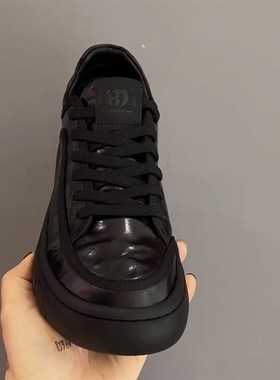 2024R新款春季纯皮休闲一脚蹬圆头时尚无胶上线工艺软底皮鞋男977