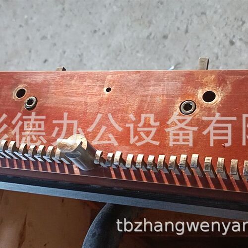 620挂历打孔u机模具 活页本打孔模具