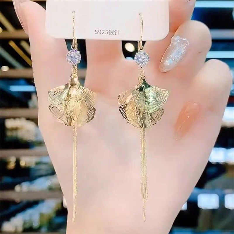 小众设计感扇形杏叶耳线女2023新款爆款气质网红耳坠长款流苏耳饰,饰品/流行首饰/时尚饰品新,耳环,淘宝优惠券,粉丝福利购,淘宝优惠卷