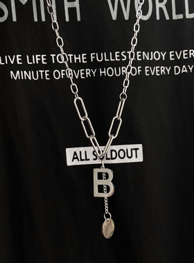 字母b项链男潮2021年新款冷淡风锁骨链潮酷街头百搭X秋冬毛衣链女