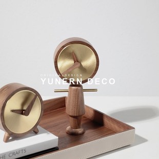 简约现代样板间书房艺术钟表摆件客厅儿童房桌面胡桃木台钟装 饰品