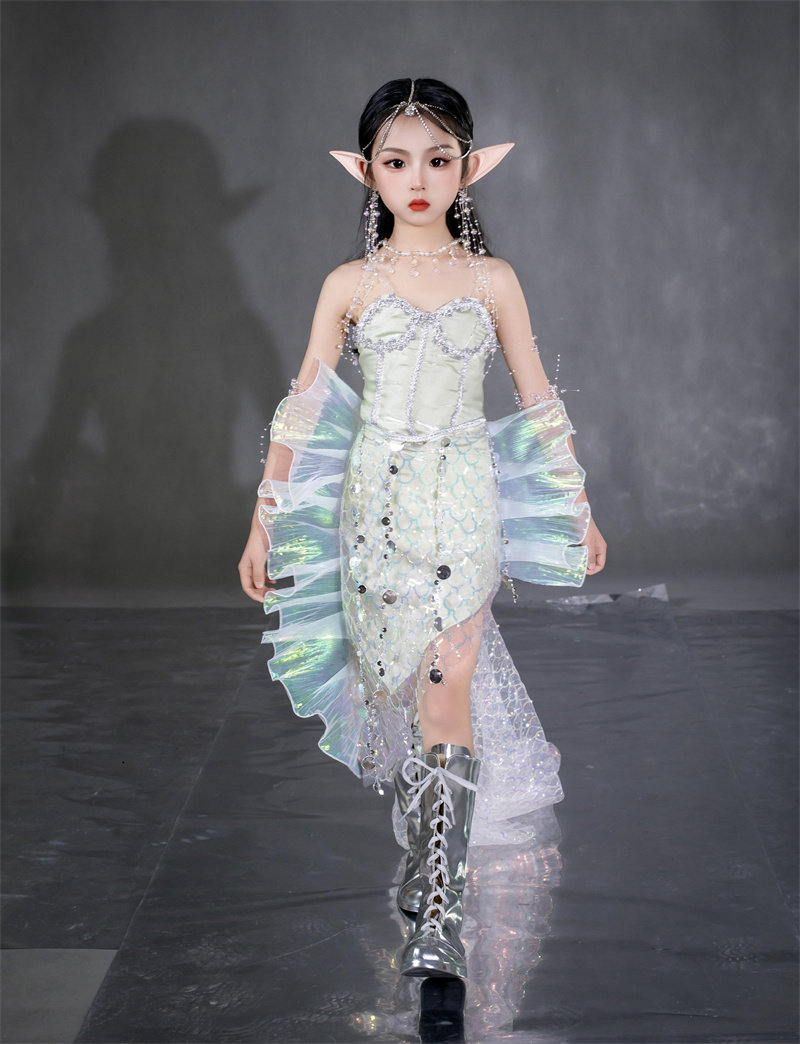 美人鱼姬鱼尾裙女童t台cos鲛人服装儿童l海洋风模特走秀服写真礼