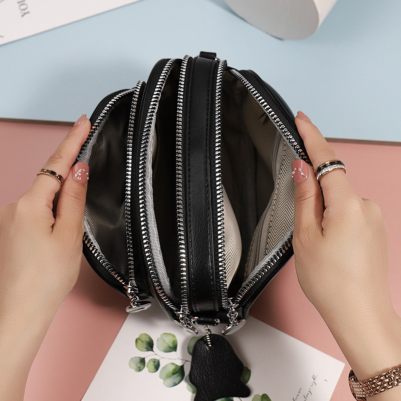 小包包女士2023新款潮高级感时尚宽肩带休闲小圆包包包斜挎腰包女