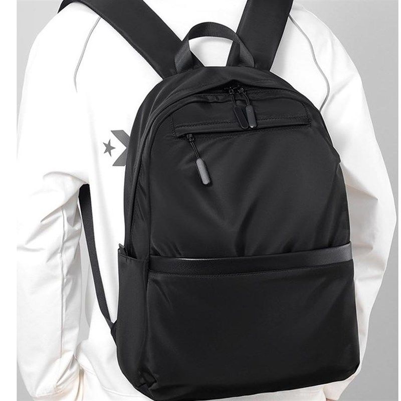 男款轻便双肩包商务背包大容量电脑包旅行出行背包