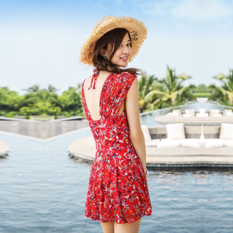 游泳衣女保守2022年新款时尚大胸泡温泉连体裙式小胸聚拢遮肚显瘦