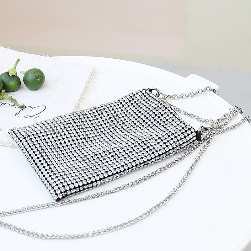 手机包女斜挎2024新款洋气小包包高级感小众镶钻手机包链条斜挎包