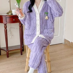 推荐月子服冬季产后12月份哺乳加厚珊瑚绒家居服大尺码女孕妇睡衣