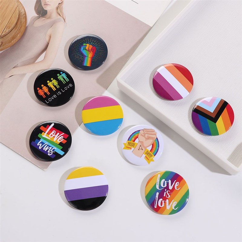 推荐LGBT Round Rainbow Gay Pins Clothing Hat Brooches Tinpla