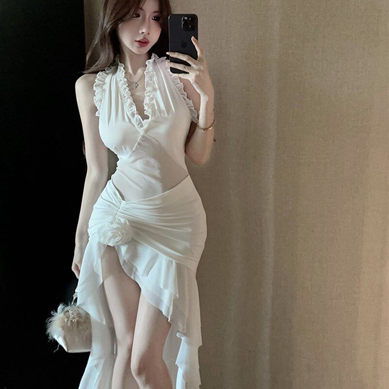 木耳边V领挂脖连衣裙女夏v季白色不规则长裙纯欲拼接褶皱包臀裙子