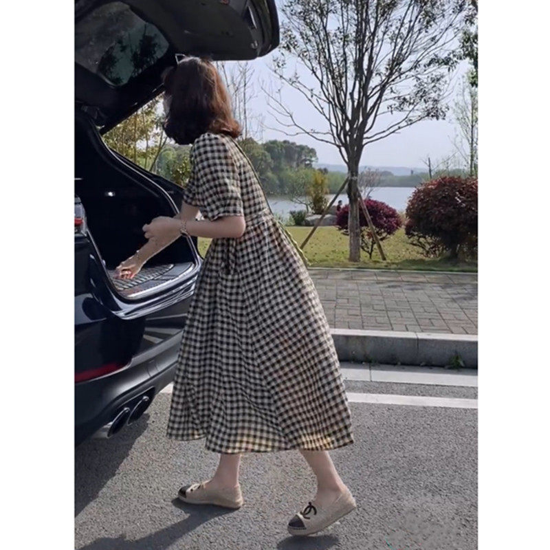 欧洲站夏季新款港味复古茶歇高级感减龄洋气甜美格子泡泡袖连衣裙