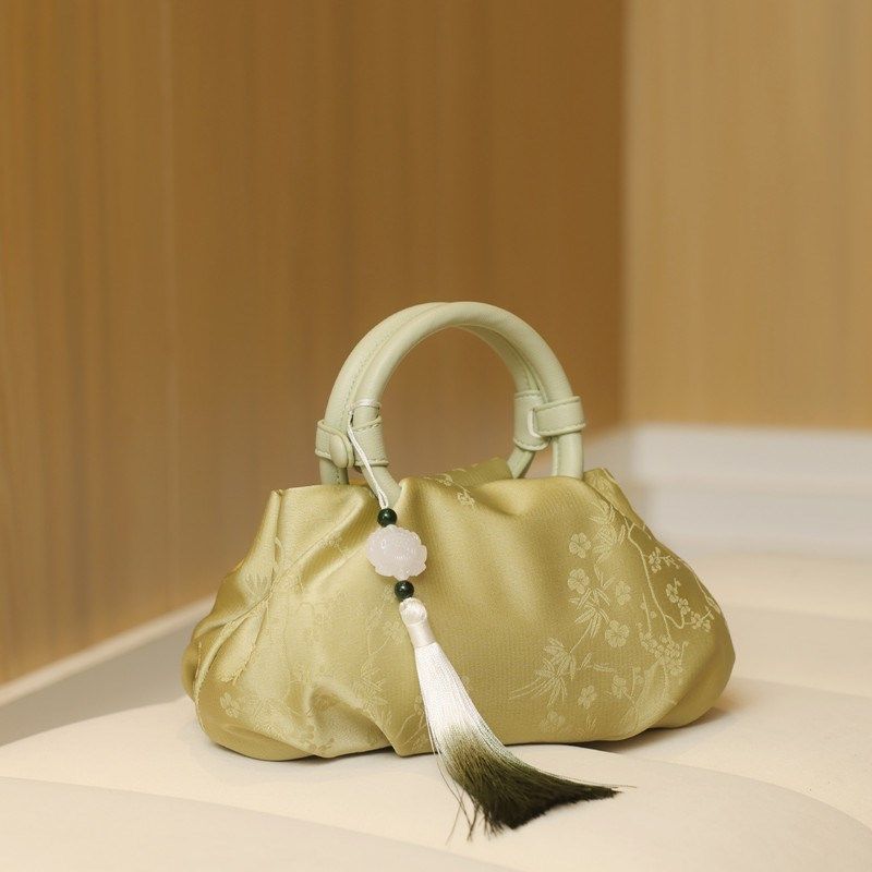 新中式小包包女2024新款潮时尚国风女包高级感单肩斜跨女包云朵包,箱包皮具/热销女包/男包,通用款女包,淘宝优惠券,粉丝福利购,淘宝优惠卷