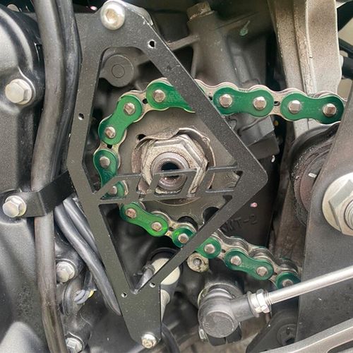 适用川崎NINJA400 Z400忍者400改装链条齿轮盖小齿轮保护罩板配件