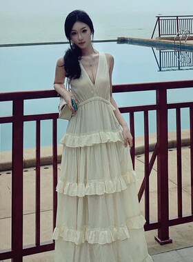 法式连衣裙夏季女装2024新款高级感海边度假风显瘦吊带长裙蛋糕裙