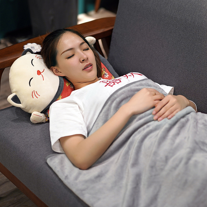 抱枕被子两用办公室女生睡觉汽车内护腰靠垫车载靠枕午睡神器毯子