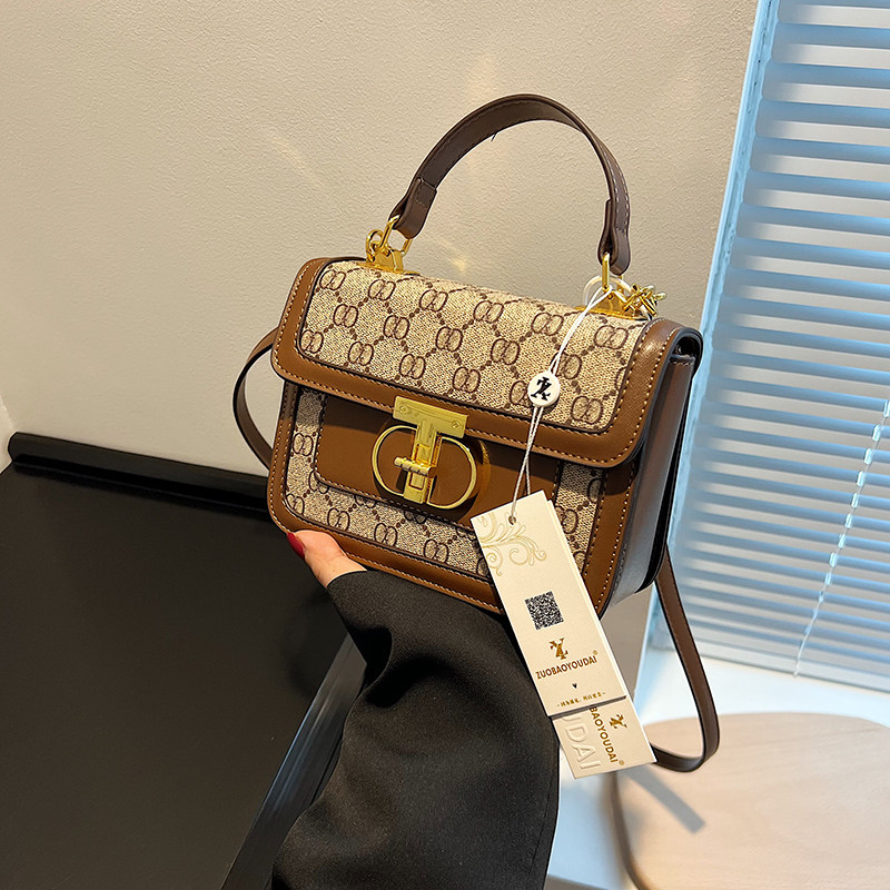 左嫂家2023小众设计新款女包法式腋下包高级感手提包单肩斜挎小包,箱包皮具/热销女包/男包,小方包,淘宝优惠券,粉丝福利购,淘宝优惠卷