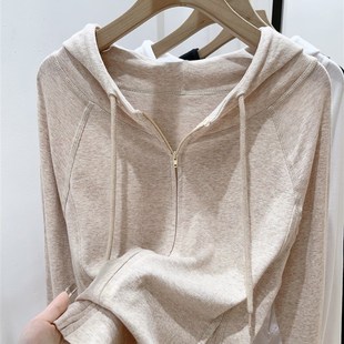 白色连帽拉炼卫衣j外套女2023春秋季短款显瘦外搭运动开衫长袖上