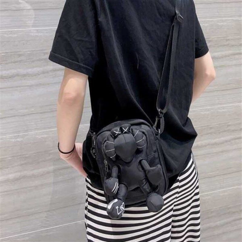 2024新款时尚精致立体卡通装饰单肩包斜挎包女包女士包包可爱背包