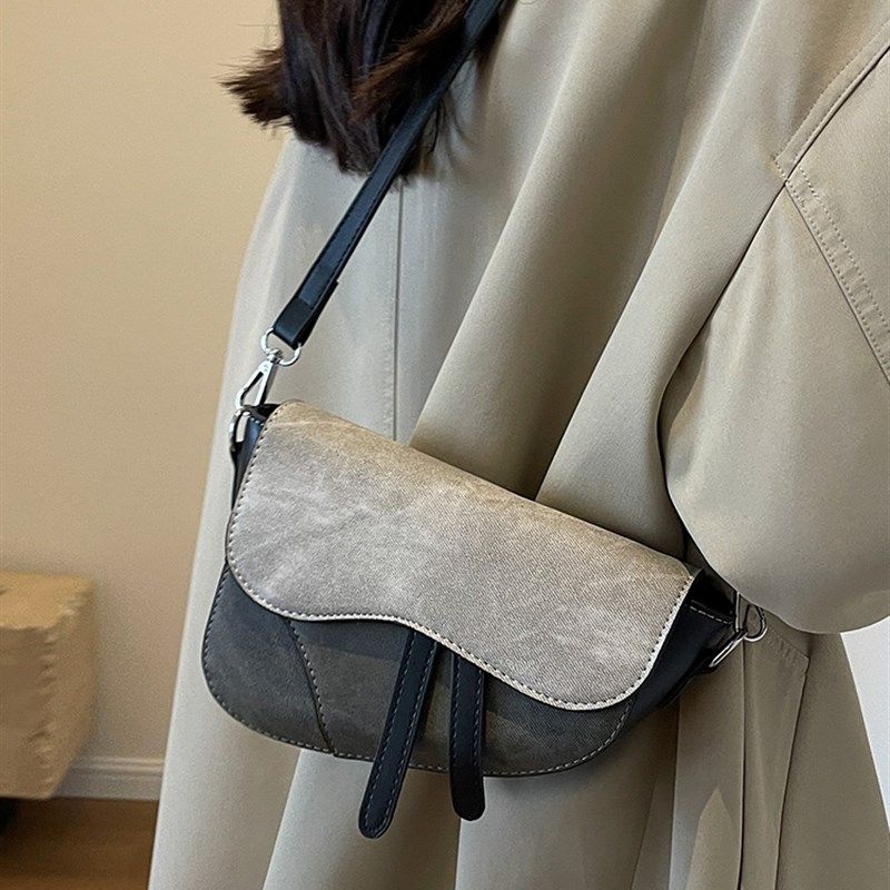 高级感小众设计包包女2023新款时尚秋冬洋气单肩斜挎包马鞍包,服饰配件/皮带/帽子/围巾,DIY编织材料包,淘宝优惠券,粉丝福利购,淘宝优惠卷