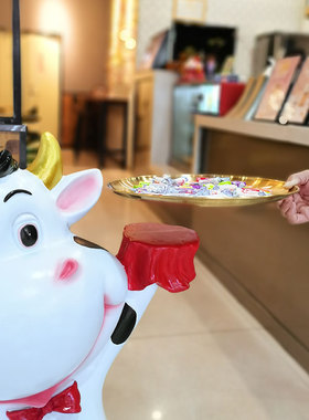 店铺门口装饰吸引人咖啡厅奶茶蛋糕店开业卡通落地奶牛饭店摆件