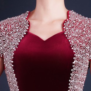 喜婆婆连衣裙晚装 低领旗袍妈妈装 婚宴大摆高贵闪闪重工钉珠长款