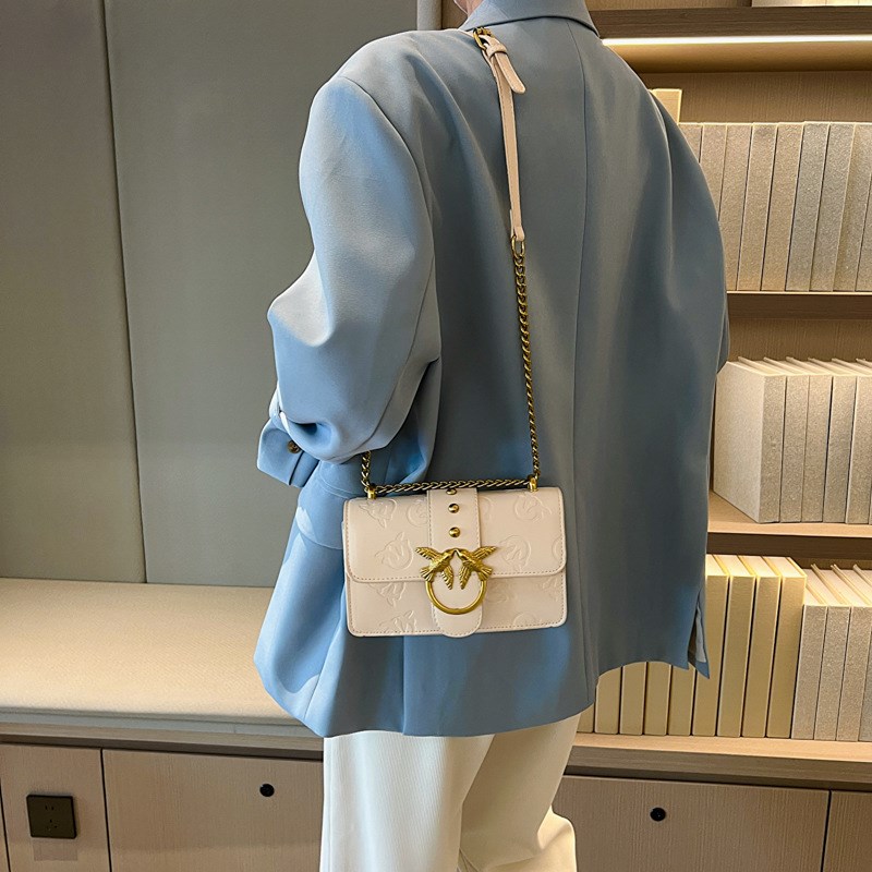 小众燕子包包女新款韩气质百搭流行肩腋下包链条斜挎包Bags