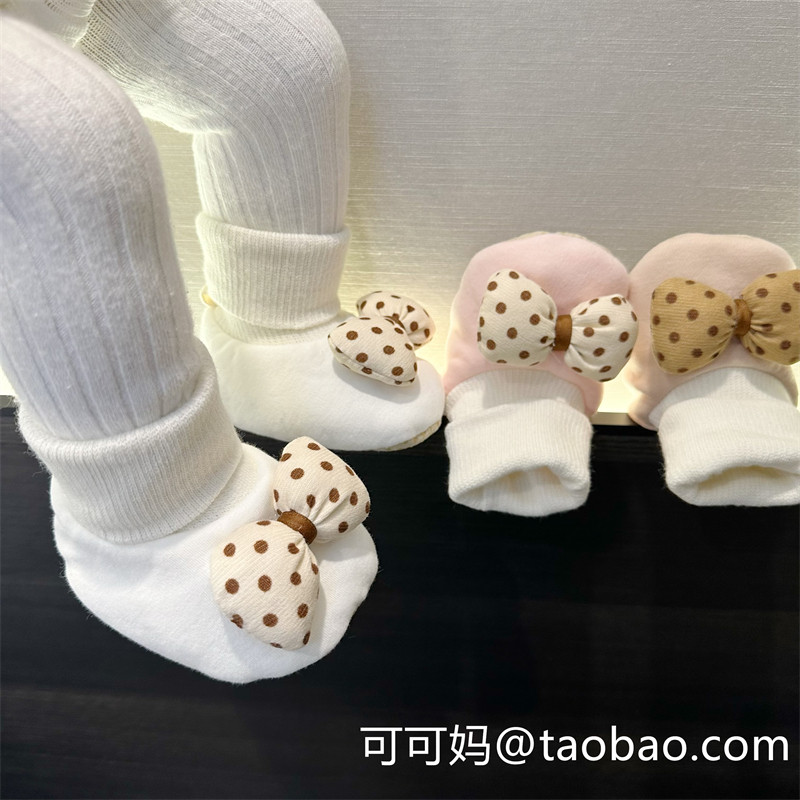 春秋婴幼儿女宝宝纯m棉0-1岁公主软底不掉跟防滑新生儿袜套步前鞋