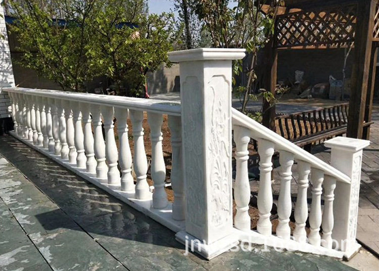 汉白玉宝瓶柱石栏杆厂阳台花瓶柱石雕栏杆造价美观耐用恒旺